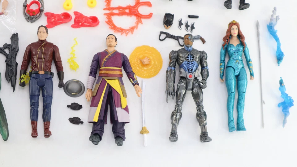 Lote de 26 figuras DC Multiverse Batman Flash Wonder Woman Superman Shazam Aquaman 1A Foto 3 de 4