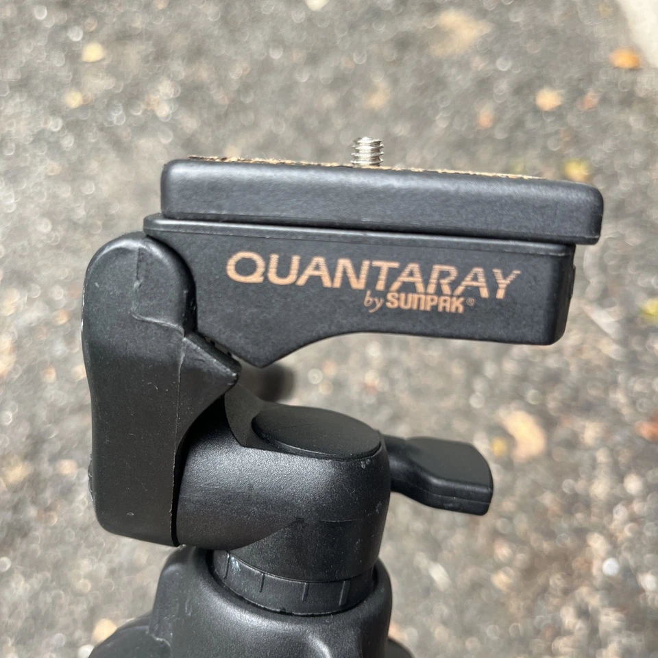 Tripod Quantaray QSX 6601 Aluminum Collapsible Photography Tripod - Image 4 of 4