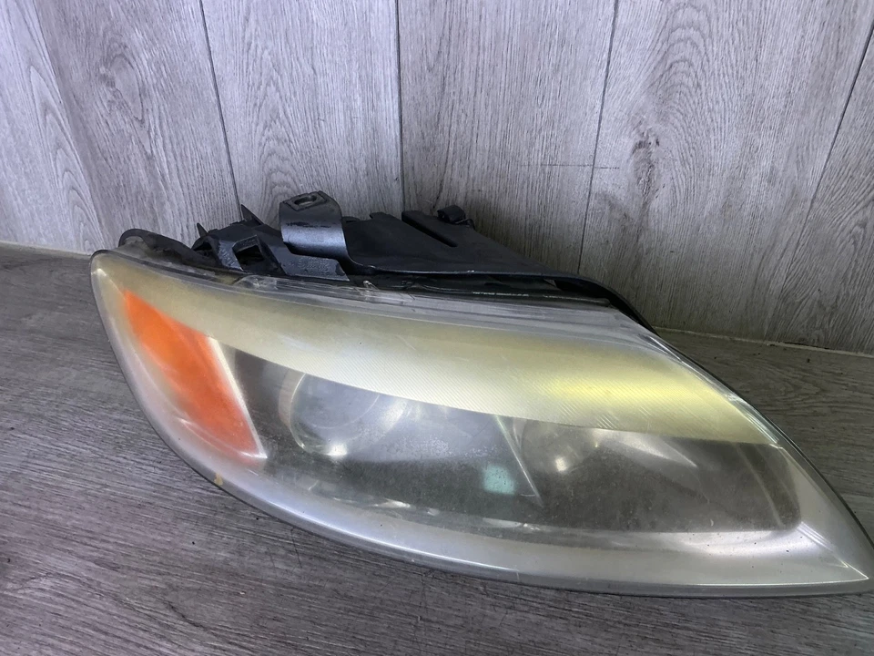 # 2007-2008-2009 Audi Q7 Faro Xenón HIDRH LADO DEL PASAJERO Adaptable OEM Foto 3 de 4