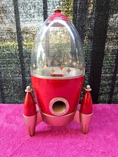 FAO Schwarz Sweet Rocket Ship Red Candy Dispenser Motion Activated "READ"