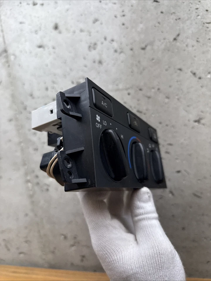 Оригинальный блок климат-контроля для обогревателя кондиционера Toyota Camry 1999-2001 годов выпуска - Изображение 3 из 4