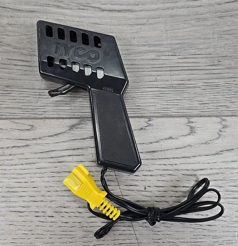 Tyco Slot Car Plug in Hobby Transformer B631S & 2 Black Speed Controllers - Image 2 of 4