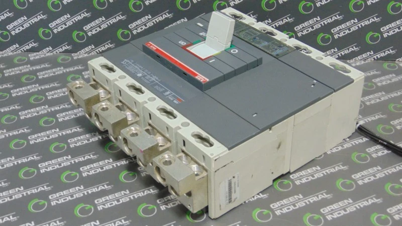 Interruptor de caja moldeada de 4 polos ABB S6N SACE S6 USADO 800 amperios 600 VCA Foto 2 de 4