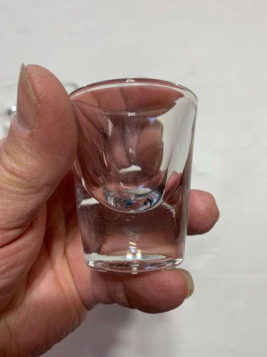 Lot of 5 clear glass shot Glasses - Picture 6 of 8