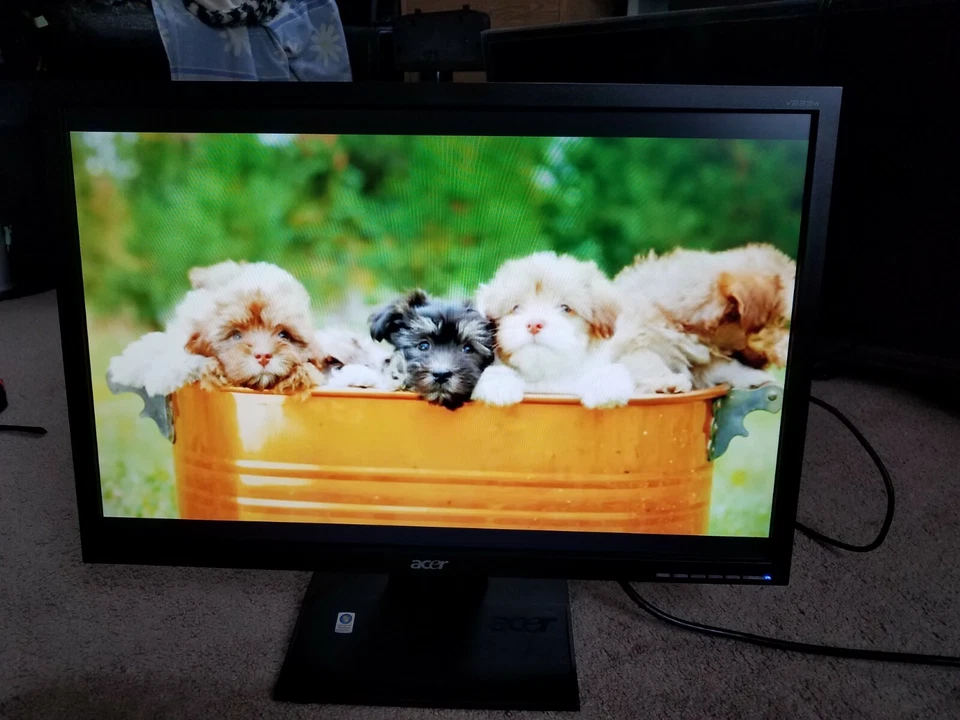 acer V223W 22” LCD Widescreen Monitor Mint Condition USED. - Image 3 of 4