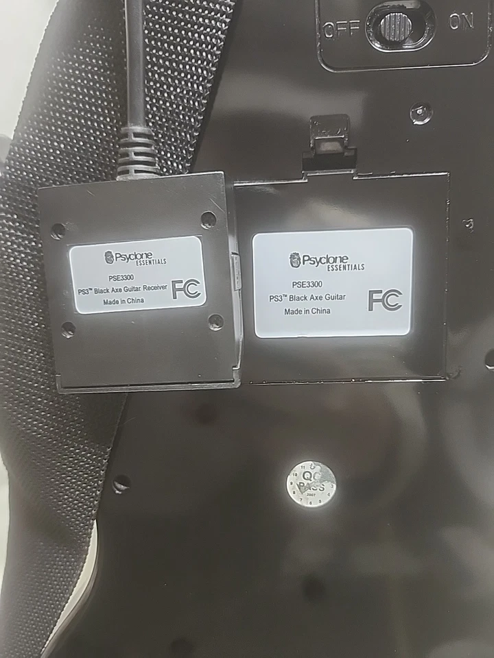 Black Axe Guitar Hero  Psyclone Essentials PS3 PSE3300 With Dongle Playstation 3 - Image 4 of 4