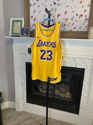 Nike Los Angeles Lakers LeBron James 23 Swingman Jersey Size 48