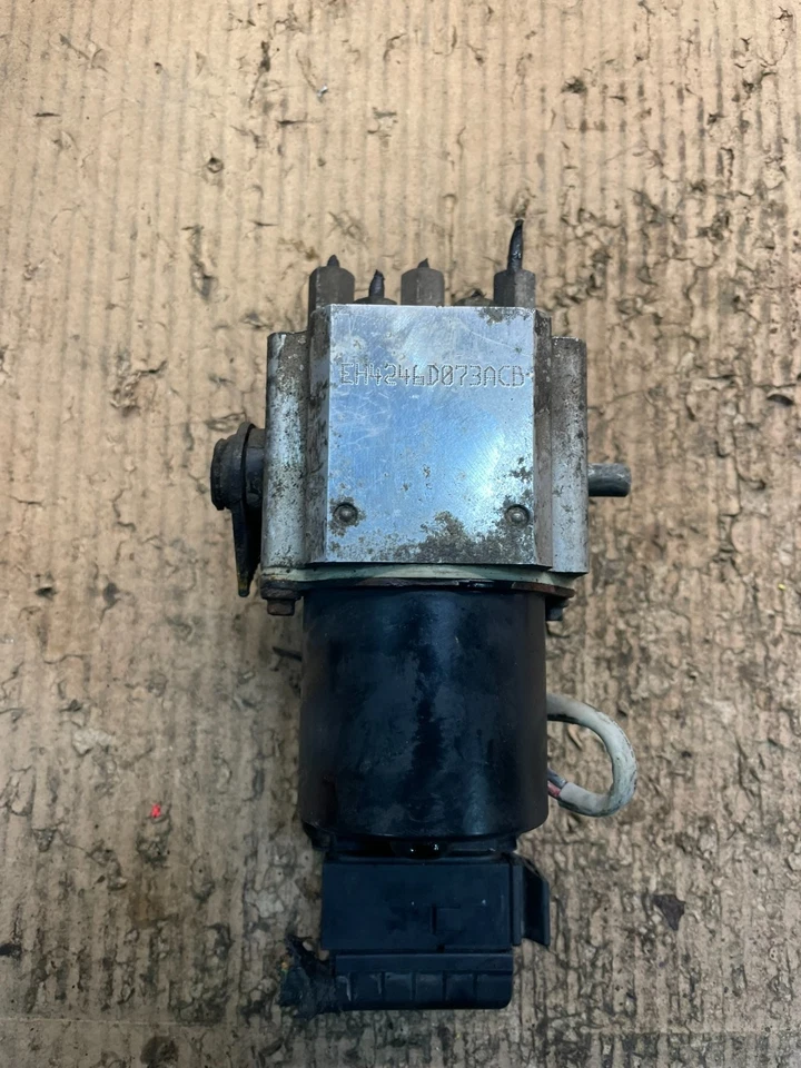 Ford E250 E350 Econoline 2004 2007 bomba de freno antibloqueo ABS antibloqueo V6438 DG Foto 3 de 4