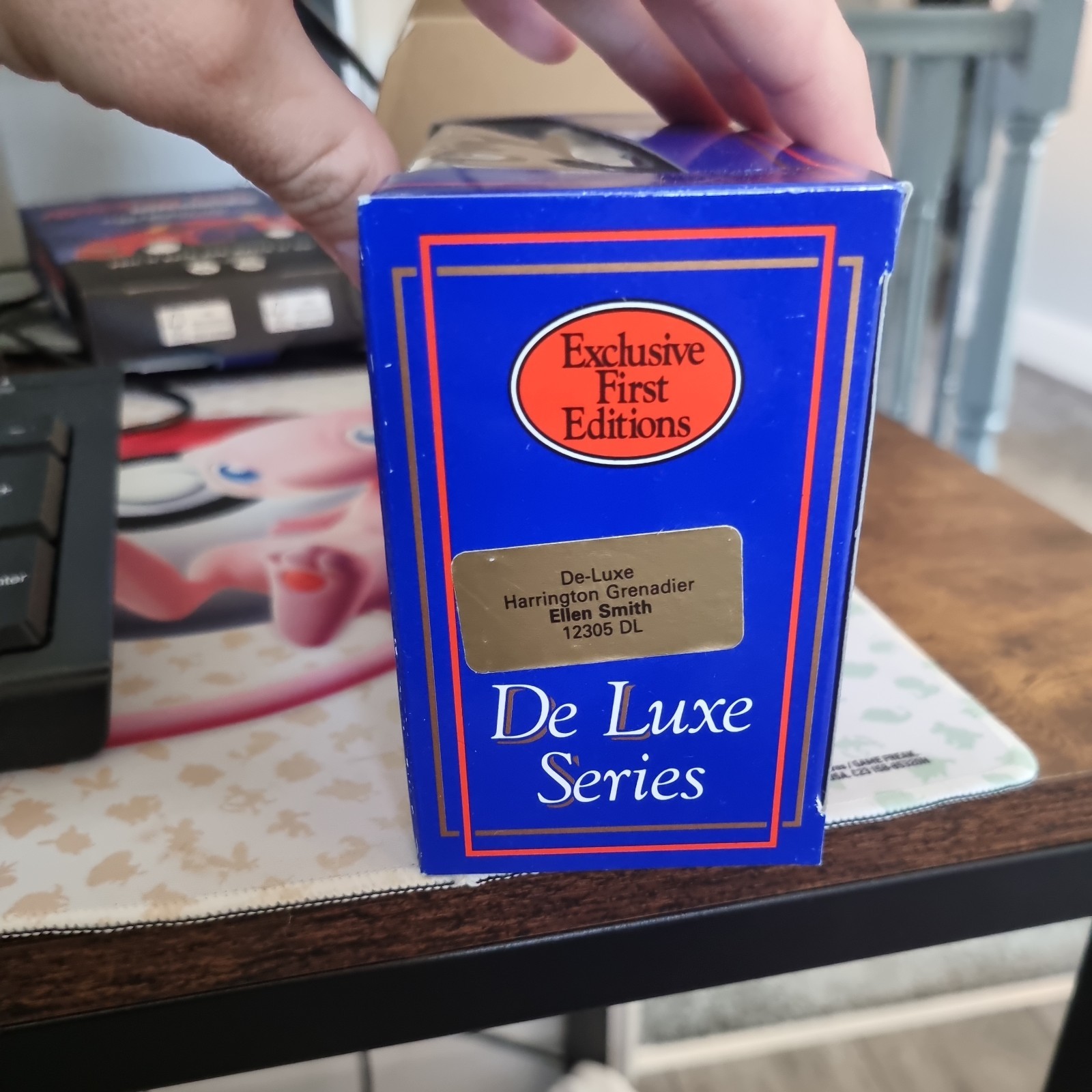 EFE 12305 DL De Luxe ELLEN SMITH Harrington Grenadier Coach 1:76 AINTREE RACES