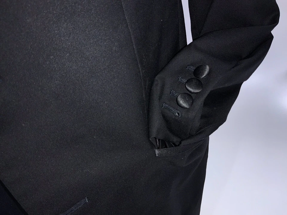 Chaqueta de Esmoquin Savile Row 40R a Medida Lana Negra 2B 2V Func Puños Como Nueva YGI H3-25 Foto 4 de 4