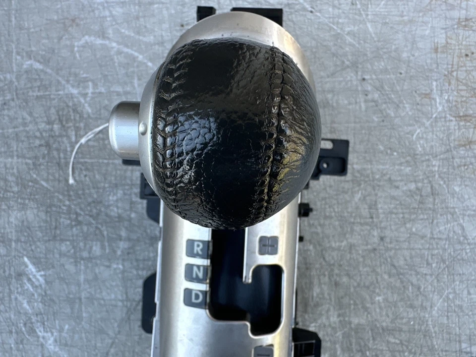 MITSUBISHI ECLIPSE 2008 transmisión automática palanca de cambios selector de marchas OEM Foto 3 de 4