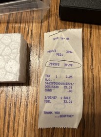 Nintendo Gumshoe Sticker Seal Black Box NES Video Game 5 screw Cartridge RARE