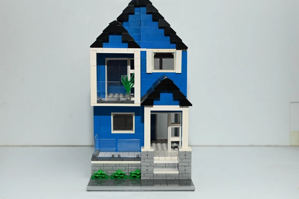 Casa de Ladrillos Azul Modular Ciudad Modelo Personalizado Construido con Ladrillos Foto 2 de 4