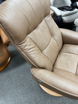Fjords Bergen Large Recliner Comfort Chair - Cappuccino Leather Wood Stain Base