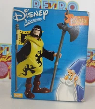 Soldier Halberd DRAGON MERLIN KING ARTHUR DISNEY HEROES Sword On Stone Famosa