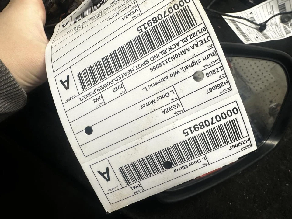 Driver Side View Mirror Turn Signal Without Camera Fits 21-24 VENZA 2054552 Foto 3 de 3