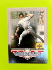 2001 UD Decade 1970s Arms Race Insert #AR9 Ron Guidry New York Yankees NrMt