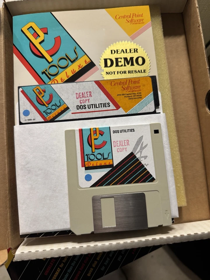 Central Point Software  PC Tools Deluxe Ver 5.50 IBM 3.5" and 5 1/4" Disk - Image 3 of 4