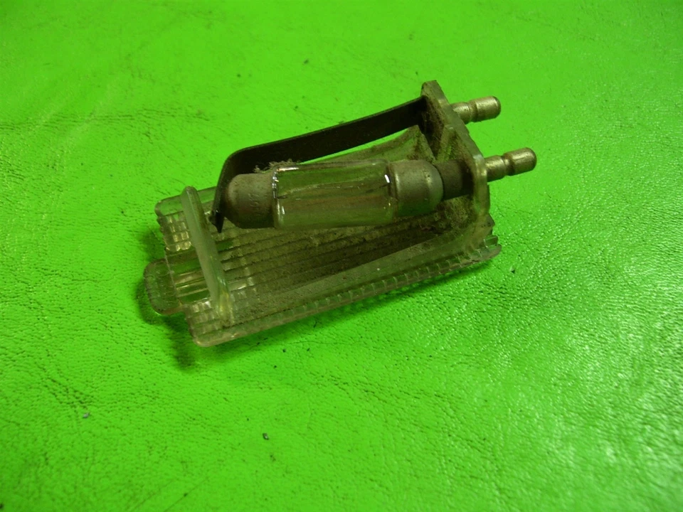 Datsun Fairlady Roadster 1600 1966 luz de tablero mapa lente interior 66 vintage fabricante de equipos originales Foto 2 de 3