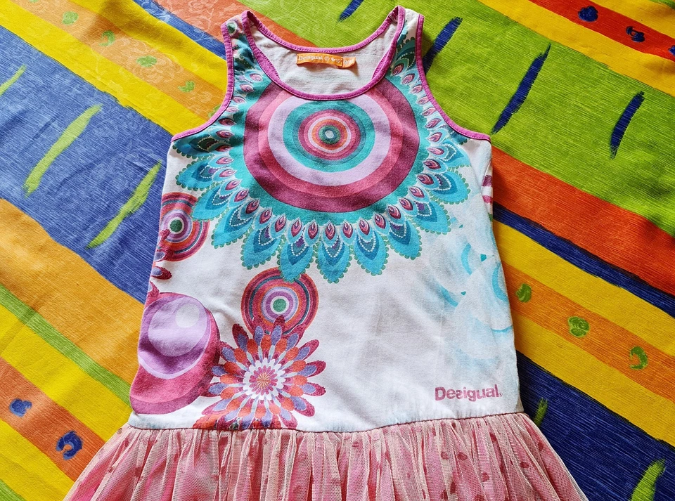 AUTHENTIC DESIGUAL GEOMETRIC ART LOGO CHIFFON PINK GIRLS DRESS SIZE 9/10 - Image 3 of 4