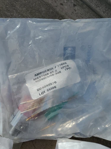 Amphenol MS27488-22-2 New Connector w/install tool and pins