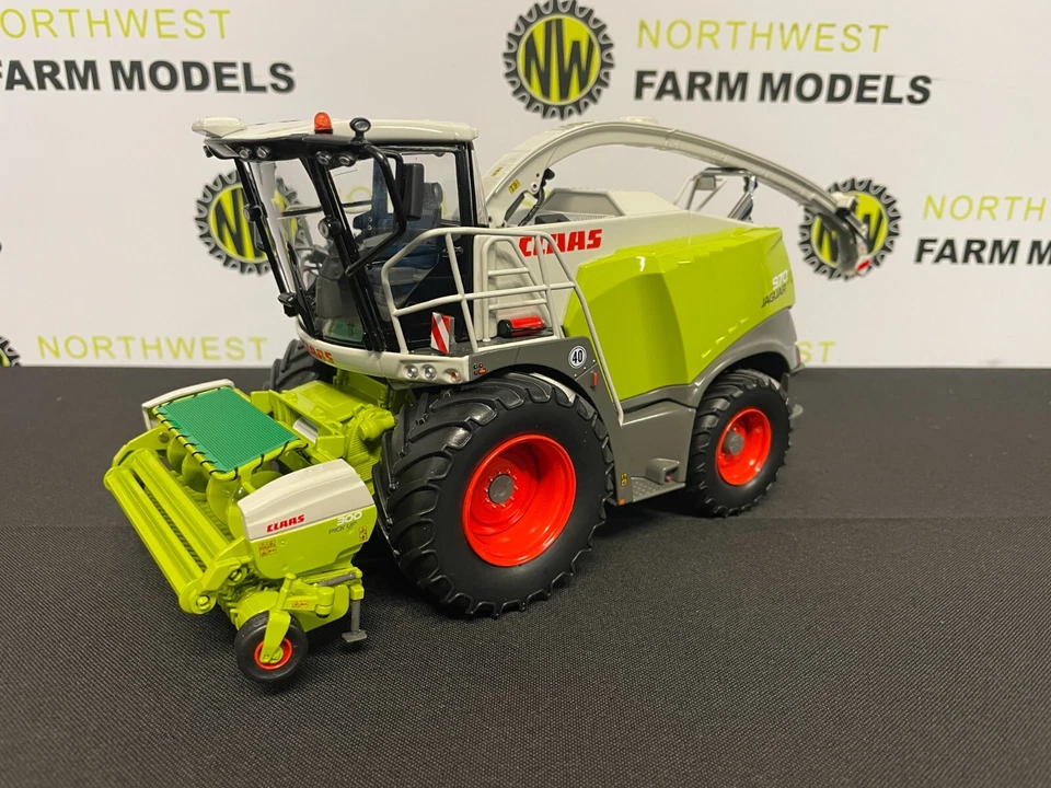 MARGE MODELS 00 0267 178 0 1:32 SCALE CLAAS JAGUAR 970 WITH PU300 GRASS HEADER - Image 2 of 4
