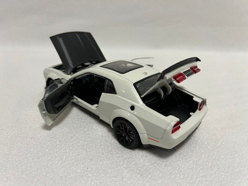 1:24 Dodge Challenger Hellcat Alloy Diecast Toy Car Model Sound Light Pull Back - Picture 50 of 59