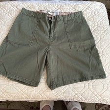 Vintage Levi s Women s Cargo Army Green Cuffed Shorts in Size 10 With 4 Pockets