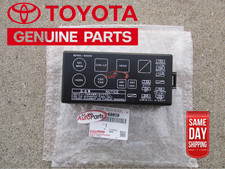 93 - 97 TOYOTA LAND CRUISER FZJ80 ENGINE FUSE RELAY BLOCK COVER OEM BRAND NEW