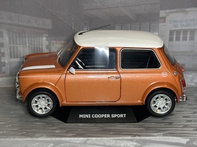 1:18 Scale Solido 1998 Rover Mini Cooper Sport Pack MPI Volcano
