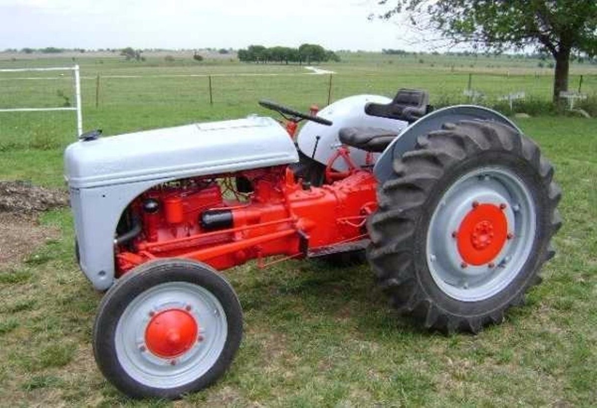 Modellino Trattore Scala 1:43 FORD FERGUSON 9N Diecast Edicola Da Collezione Modellismo - Foto 4