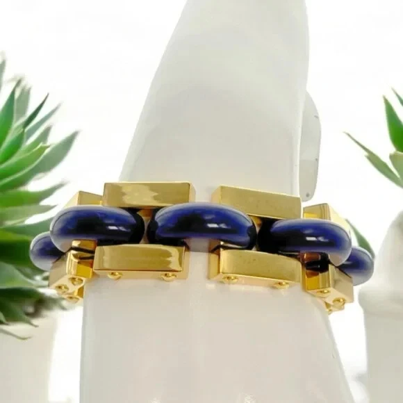 Pulsera Tory Burch Gruesa Declaración Tono Dorado con Incrustación de Esmalte Azul. Venta al por menor $299 Foto 3 de 4