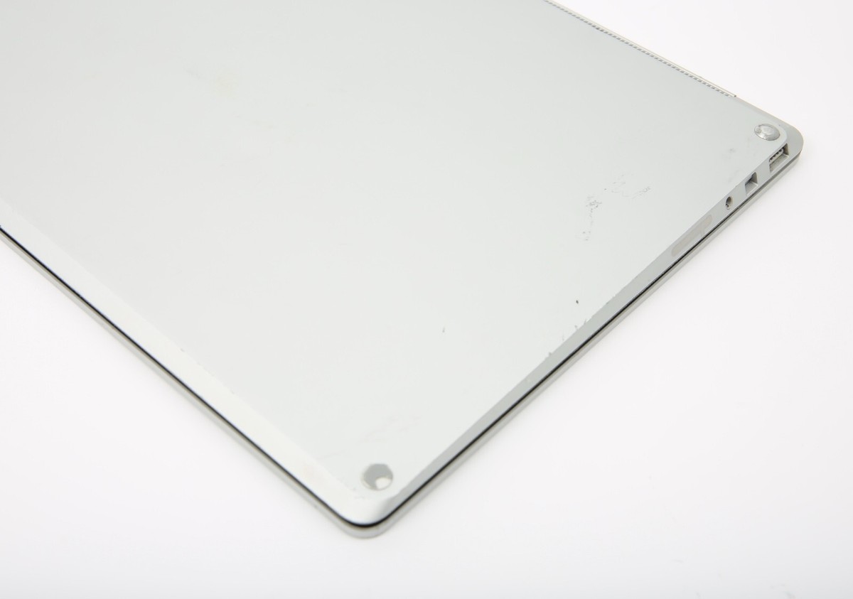 Microsoft Surface Laptop 1st Gen 1769 13.5
