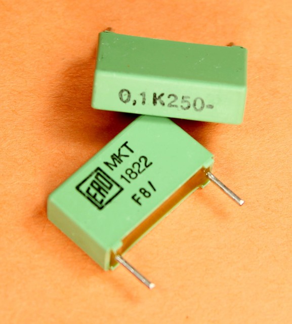 Конденсатор 100n 100v
