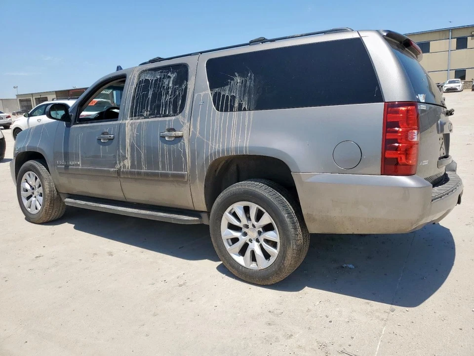 (LOCAL PICKUP ONLY) Passenger Right Fender Fits 07-14 SUBURBAN 1500 607120 Foto 2 de 4