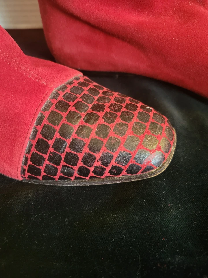 Casadei Hecho en Italia Talla 7.5 Gamuza Tacón Plano Rojo con Puntera a Cuadros Rojo/Negro Foto 3 de 4