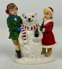 Coca-Cola Town Square Collection Figurine Set With Benches 1994 Snowbear Vintage