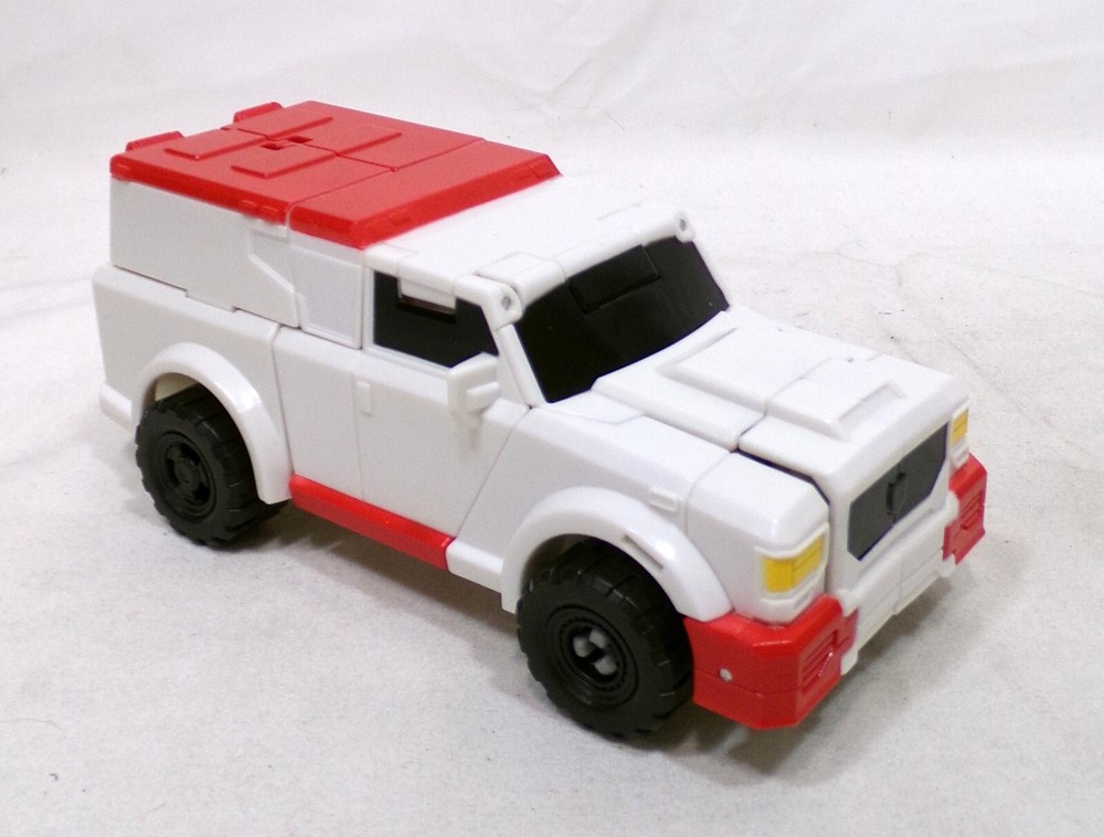 Hasbro Transformers Robots in Disguise 2015 Warrior Ratchet Complete