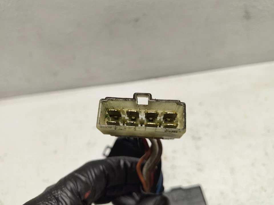 Triumph 900 Adventurer 1999 OEM caja de fusibles panel de conexiones Foto 4 de 4