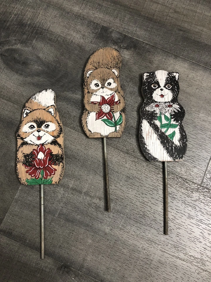 Set Of 3 VTG Hand Cut Painted Wooden Skunk Squirrel Raccoon Garden Lawn Stakes - Image 2 of 4