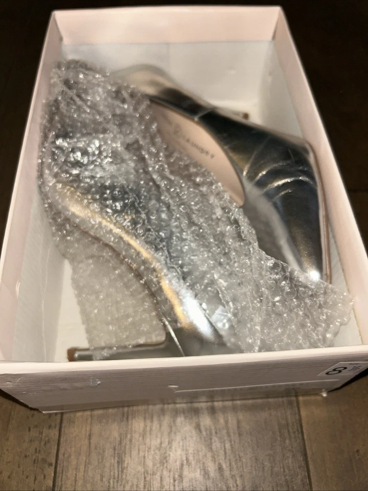 Zapatos de salón de tacón de aguja con punta plateada cepillo metálico Rian de lavandería chino talla 8,5 Foto 2 de 4