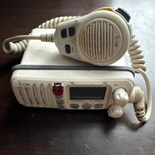 ICOM VHF Marine CB Radio - IC-M402