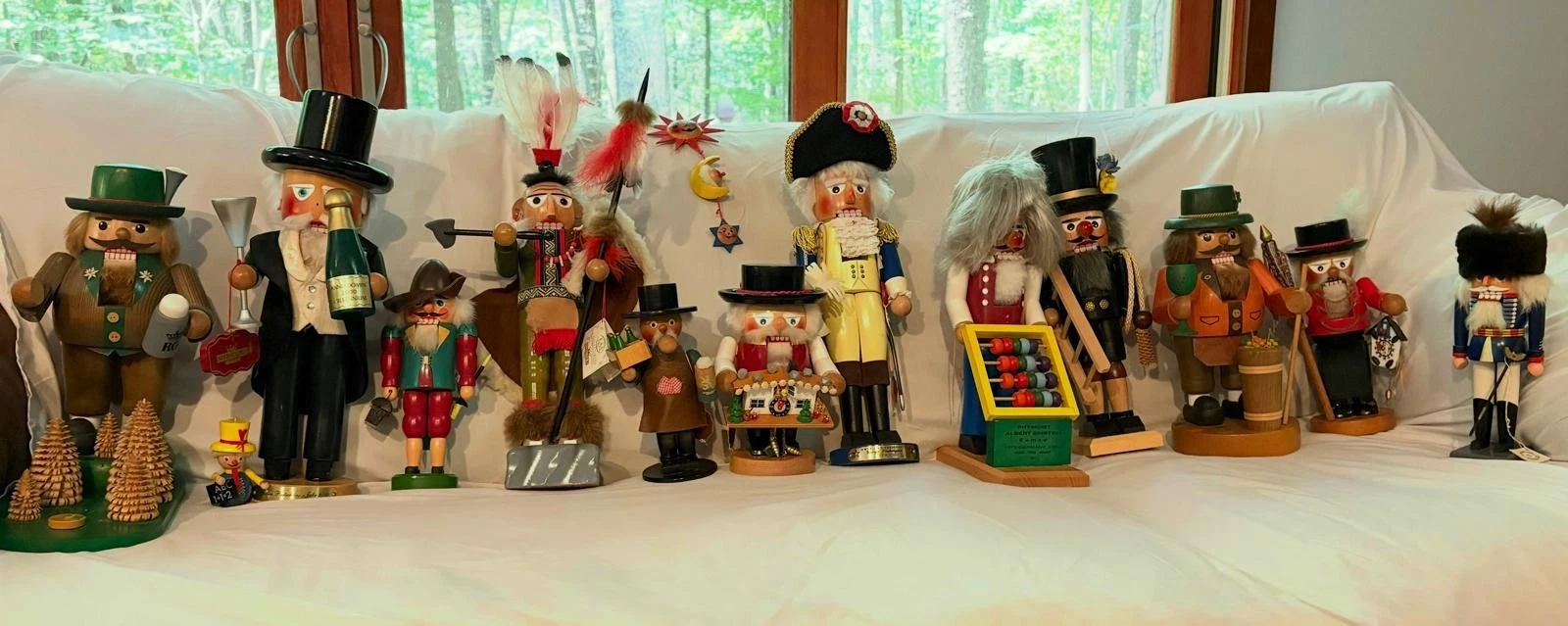 Lot of 10 Steinbach Nutcrackers – Limited Edition, Handcrafted Germany, Vintage
Opens in a new windo