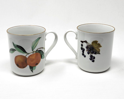 Pair of Royal Worcester 1986 EVESHAM Gold Rim Coffee Mug Cup England Vintage