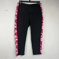 Ruby Ribbon Size Large Black Pink Camo Cropped Leggings C1
