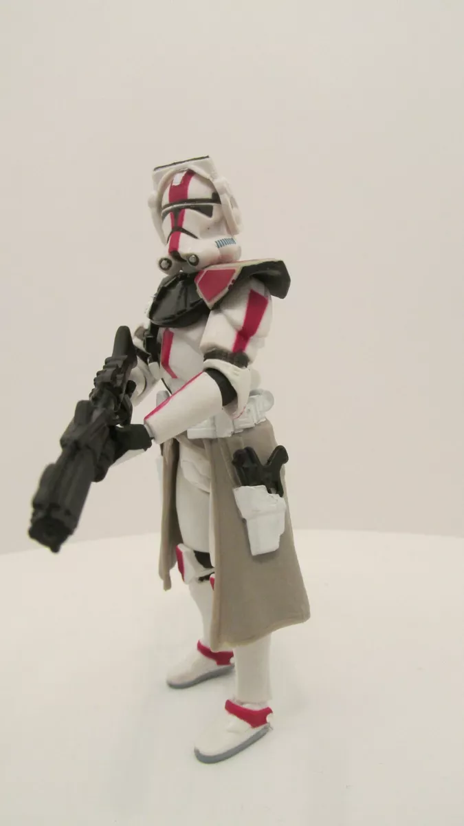Red clone trooper commander deals