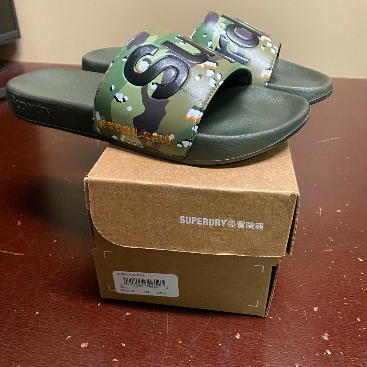 Superdry Mens Camo Green MF300004A Classic Pool Slip On 