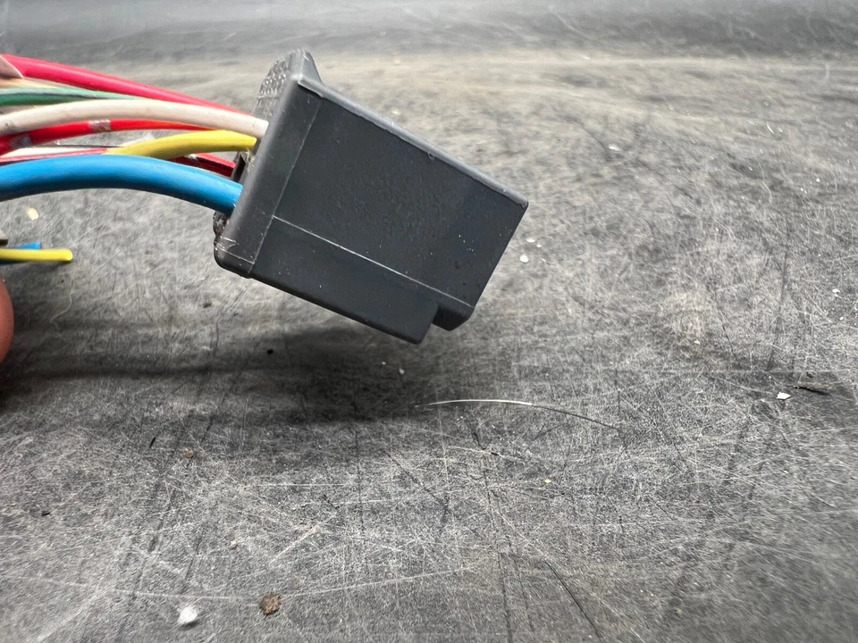 01-06 Lexus ES300 OEM Front Driver Window Regulator Motor Pigtail Wire Harness  - Image 4 of 4