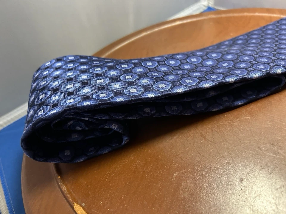 Corbata a lunares Stafford Essentials azul 100 % seda para hombre Foto 2 de 4