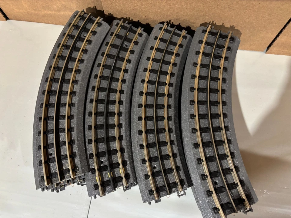22 Sections MTH 40-1002 REALTRAX 031 SOLID RAIL CURVE TRACK - Image 2 of 4